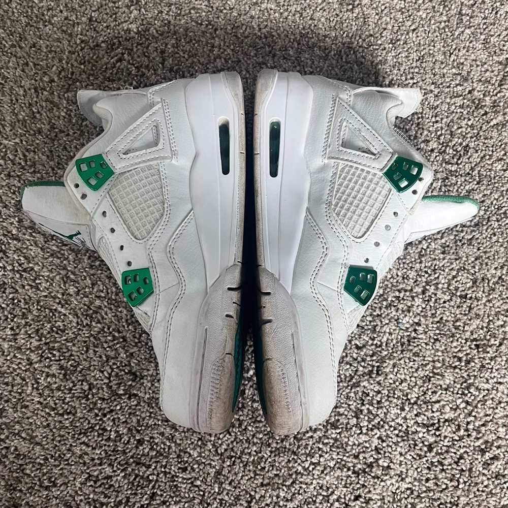 Jordan 4 Retro - Metallic Green - Picture 3 of 6
